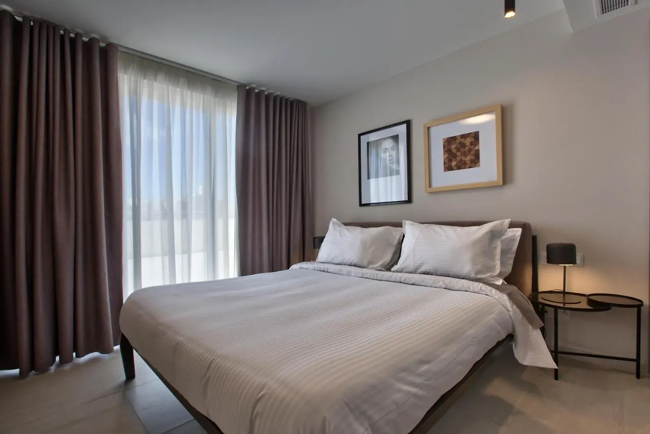 Sea Front Spacious Valletta Views Apartments Sliema