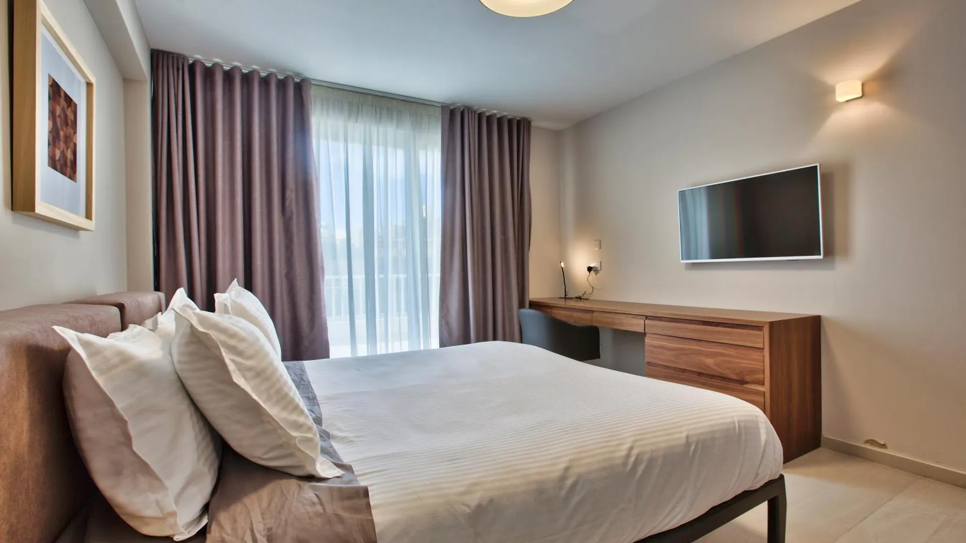 Sea Front Spacious Valletta Views Apartments Sliema Malta