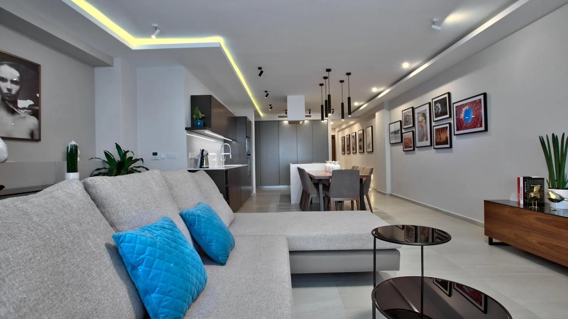 Sea Front Spacious Valletta Views Apartments Sliema